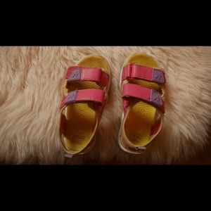 See Kai Run girl sandals size 8